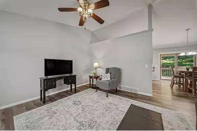 232 Lamans Lane, Eau Claire, WI 54703 - Photo 10