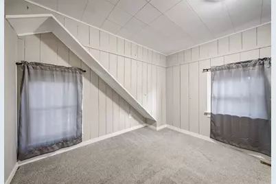 2446 Marquette Street, Eau Claire, WI 54703 - Photo 24