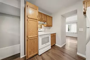 2446 Marquette St, Eau Claire, WI 54703 - Photo 16
