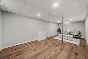 2446 Marquette St, Eau Claire, WI 54703 - Photo 30
