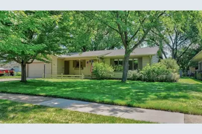 921 E Tyler Avenue, Eau Claire, WI 54701 - Photo 2