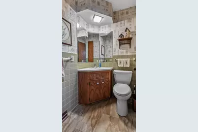 921 E Tyler Avenue, Eau Claire, WI 54701 - Photo 18