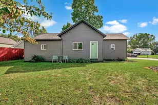 1643 Ludgate St, Chippewa Falls, WI 54729 - Photo 2