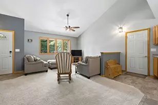 512 19th St, Menomonie, WI 54751 - Photo 2