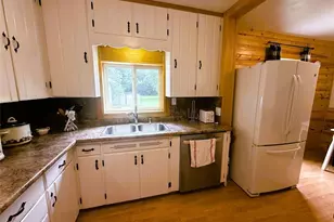 618 Park Ave, Ladysmith, WI 54848 - Photo 2
