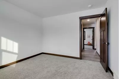 9160 S 24th Avenue, Eau Claire, WI 54703 - Photo 24