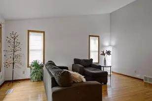 710 Rassbach St, Eau Claire, WI 54701 - Photo 8
