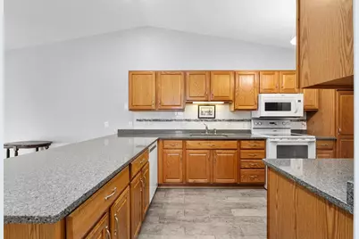 3622 Damon Street, Eau Claire, WI 54701 - Photo 12