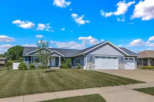 6364 Aspen Ridge Dr, Eau Claire, WI 54703 - Photo 2