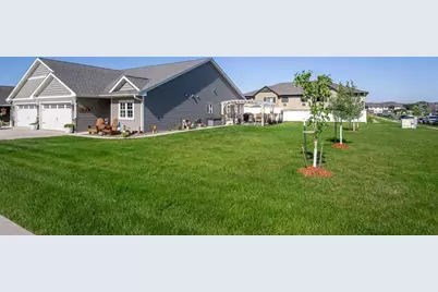 4897 Field Crest Lane, Eau Claire, WI 54701 - Photo 4