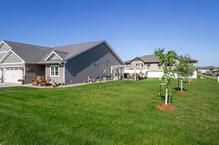 4897 Field Crest Ln, Eau Claire, WI 54701 - Photo 4