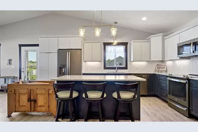4897 Field Crest Lane, Eau Claire, WI 54701 - Photo 20