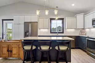 4897 Field Crest Ln, Eau Claire, WI 54701 - Photo 20
