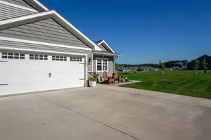 4897 Field Crest Ln, Eau Claire, WI 54701 - Photo 10