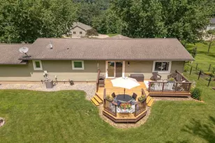 W764A Valley Dr, Fountain City, WI 54629 - Photo 46