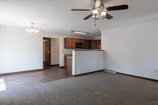 125 Amber View St, Menomonie, WI 54751 - Photo 8