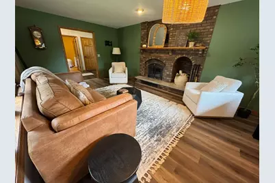 884 Windsor Forest Drive, Altoona, WI 54720 - Photo 6