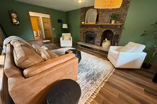 884 Windsor Forest Dr, Altoona, WI 54720 - Photo 6