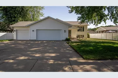 1811 Mitscher Avenue, Eau Claire, WI 54701 - Photo 2