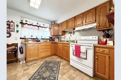 610 W Poplar Avenue, Cameron, WI 54822 - Photo 4