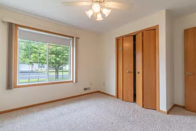 4530 E Robin Meadows Lane, Eau Claire, WI 54701 - Photo 18