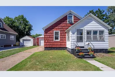 520 W Cedar Street, Chippewa Falls, WI 54729 - Photo 2