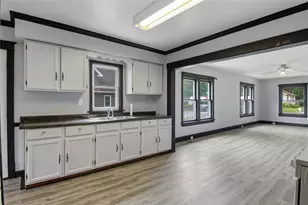 233 Ferry St, Eau Claire, WI 54703 - Photo 4