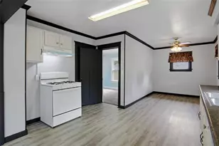 233 Ferry St, Eau Claire, WI 54703 - Photo 6
