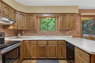 4616 Havenwood Ln, Eau Claire, WI 54701 - Photo 8