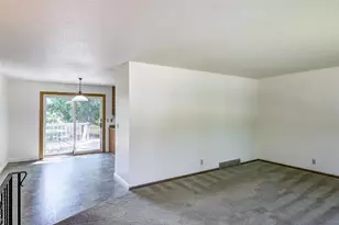 3121 Milton Rd, Eau Claire, WI 54703 - Photo 6