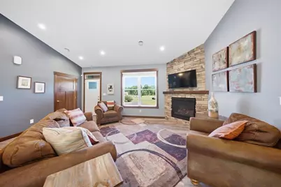911 67th Avenue, Hudson, WI 54016 - Photo 10