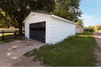 1608 Tainter Street, Menomonie, WI 54751 - Photo 40