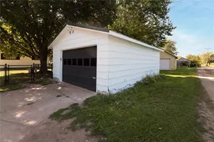 1608 Tainter St, Menomonie, WI 54751 - Photo 40