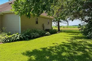 W1082 Spencer Rd, Loyal, WI 54446 - Photo 4