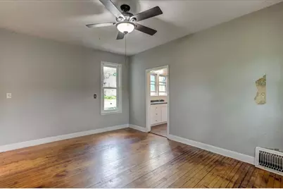 523-525 Bay Street #2, Chippewa Falls, WI 54729 - Photo 18
