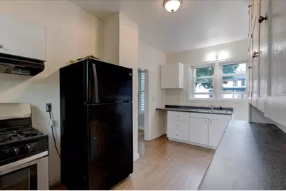 523-525 Bay Street #2, Chippewa Falls, WI 54729 - Photo 14