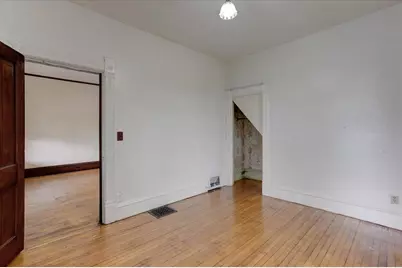 523-525 Bay Street #2, Chippewa Falls, WI 54729 - Photo 6