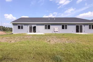 700 Sequoia Dr, Altoona, WI 54720 - Photo 28