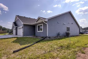700 Sequoia Dr, Altoona, WI 54720 - Photo 34