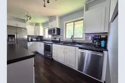 510 Skyview Avenue, Cameron, WI 54822 - Photo 2