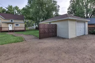 317 Stanley St, Chippewa Falls, WI 54729 - Photo 28