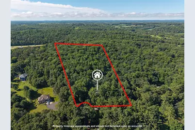 137 Canterbury Road, Eau Claire, WI 54701 - Photo 2