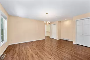 137 Canterbury Rd, Eau Claire, WI 54701 - Photo 6