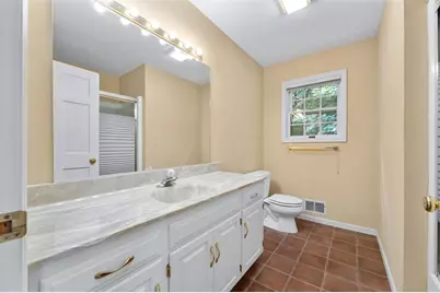 137 Canterbury Road, Eau Claire, WI 54701 - Photo 22