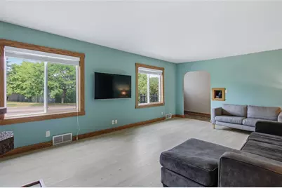 311 W Spruce Street, Chippewa Falls, WI 54729 - Photo 12