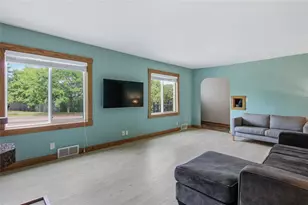 311 W Spruce St, Chippewa Falls, WI 54729 - Photo 12