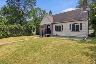 311 W Spruce Street, Chippewa Falls, WI 54729 - Photo 2