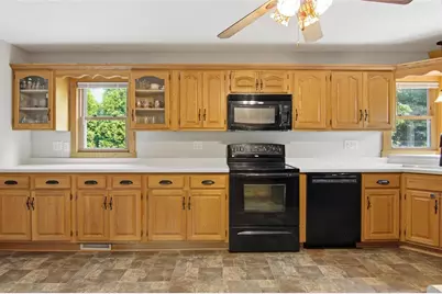 311 W Spruce Street, Chippewa Falls, WI 54729 - Photo 14