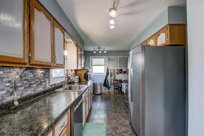 1216 Blueberry Drive, Eau Claire, WI 54703 - Photo 4