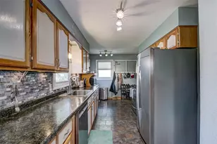 1216 Blueberry Dr, Eau Claire, WI 54703 - Photo 4